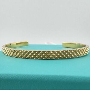 Tiffany & Co 18k diamond point bracelet cuff